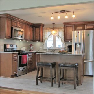 53 Adrian St, Warwick, RI 02886