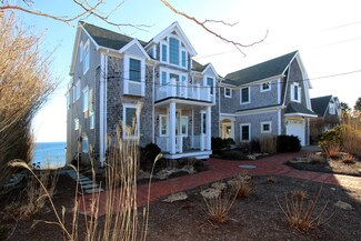 10 Indian Trail, Sagamore Beach, MA 02562