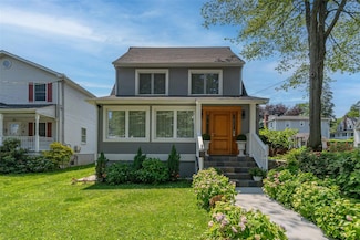 79 Fern St, New Rochelle, NY 10801