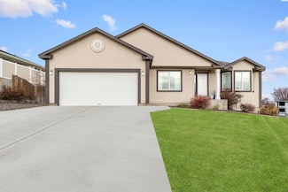 3711 Desert Plateau Dr, Pasco, WA 99301