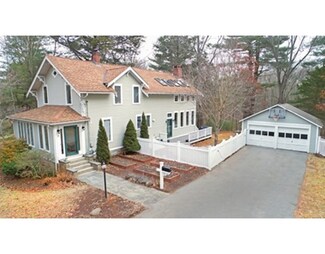 206 Cushing St, Hingham, MA 02043