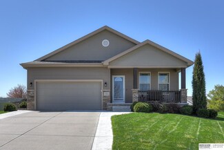15814 Jardine Cir, Bennington, NE 68007