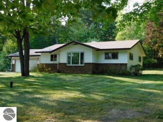 2675 W Log Lake Rd, Kalkaska, MI 49646