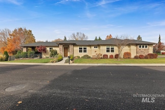 484 W Oakhampton Dr, Eagle, ID 83616
