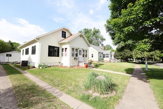 1420 1st St, Boone, IA 50036