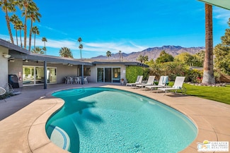 1988 E Desert Palms Dr, Palm Springs, CA 92262