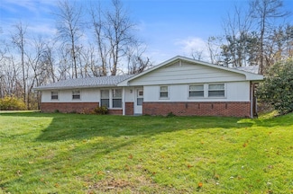 93 Stonesipher Rd, Oakdale, PA 15071