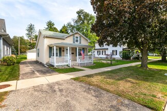 321 W Franklin Ave, Naperville, IL 60540