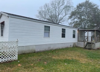 110 Pecan St, Kountze, TX 77625