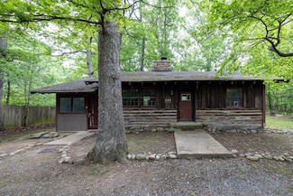 393 Riverview Dr, Luray, VA 22835