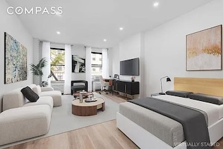 352 W 56th St Unit 2-A, New York, NY 10019