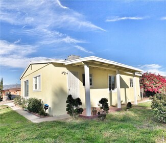 824 Carlotta Ct, Redlands, CA 92374