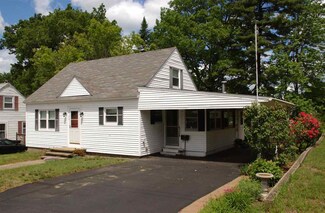 90 Doris St, Manchester, NH 03103
