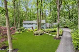 49 Crane Ct, Middletown, NJ 07748
