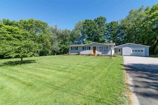 107 Carlen St, Manchester Center, VT 05255