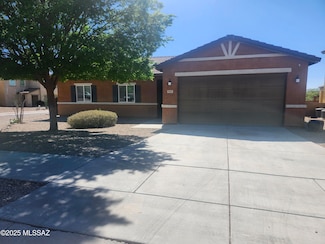 642 W Charles L McKay St, Corona de Tucson, AZ 85641