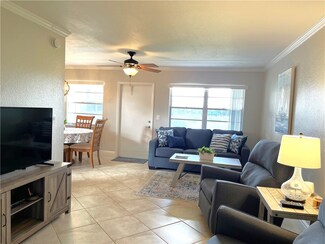 34 Pine Arbor Ln Unit 205, Vero Beach, FL 32962