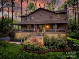 17 Morris Dr, Weaverville, NC 28787