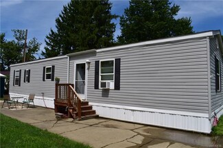 2052 Hemstreet Rd, East Aurora, NY 14052