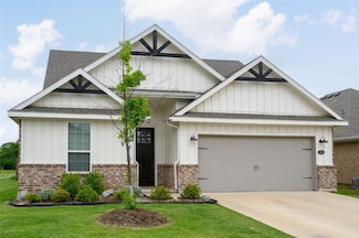 300 Bronco Dr, Pilot Point, TX 76258