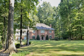 5842 William Dr, Warrenton, VA 20187