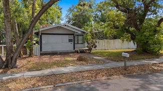 1007 Jones St, Clearwater, FL 33755