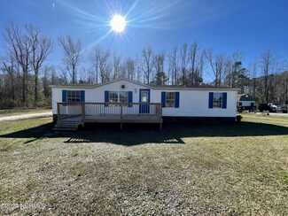 120 Heath Dr, Rocky Point, NC 28457