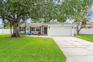 2334 Tropical Shores Dr SE, Saint Petersburg, FL 33705
