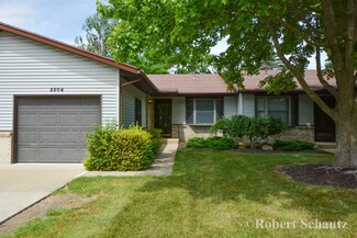 2204 Mapleton St NE Unit 137, Grand Rapids, MI 49505