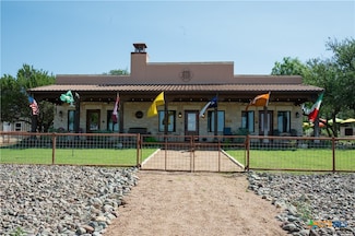 19348 N U S Highway 281, Lampasas, TX 76550