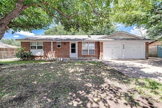 509 Branch Cir W, Fort Worth, TX 76108