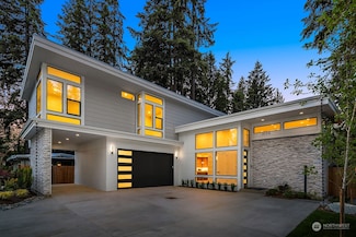 9034 NE 178th St, Bothell, WA 98011