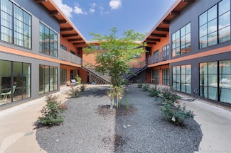 400 E 30th St Unit 206, Austin, TX 78705