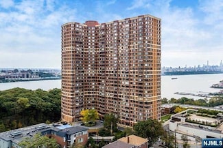 100 Old Palisade Rd Unit 2507, Fort Lee, NJ 07024