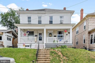 226 E Maple St, Dallastown, PA 17313