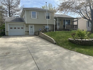 7809 NE San Rafael Dr, Kansas City, MO 64119
