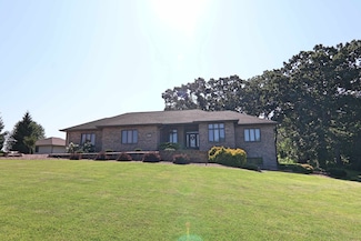 8258 N Ridge Trail, Milton, WI 53563