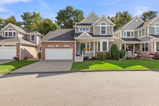 18 Riverwalk Ln Unit 18, East Walpole, MA 02032