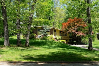 50 Barney Hill Rd, Wayland, MA 01778