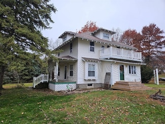 1292 80th St, Hampton, IA 50441