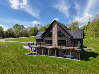 244 Fenoff Heights Ln, Saint Johnsbury, VT 05819