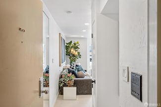 85 Duboce Ave Unit 301, San Francisco, CA 94103