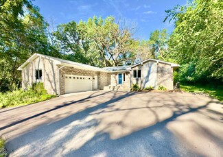 13505 North St, Minnetonka, MN 55345