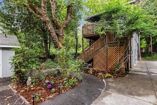 15990 Drake Rd, Guerneville, CA 95446