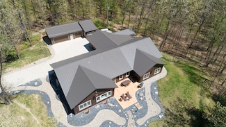 9242 Linda Ln, Richland, MI 49083