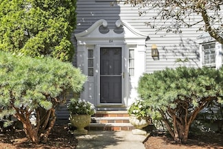 64 Valiant Way, Salem, MA 01970