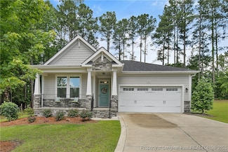 25 Glenside Ct, Spring Lake, NC 28390