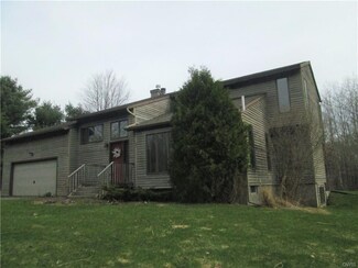 5435 Gatehouse Rd, Tully, NY 13159