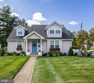 302 High St, Moorestown, NJ 08057