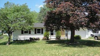 645 W Blue St, Sheldon, IL 60966